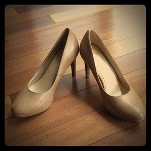Cole Haan Tan Heels